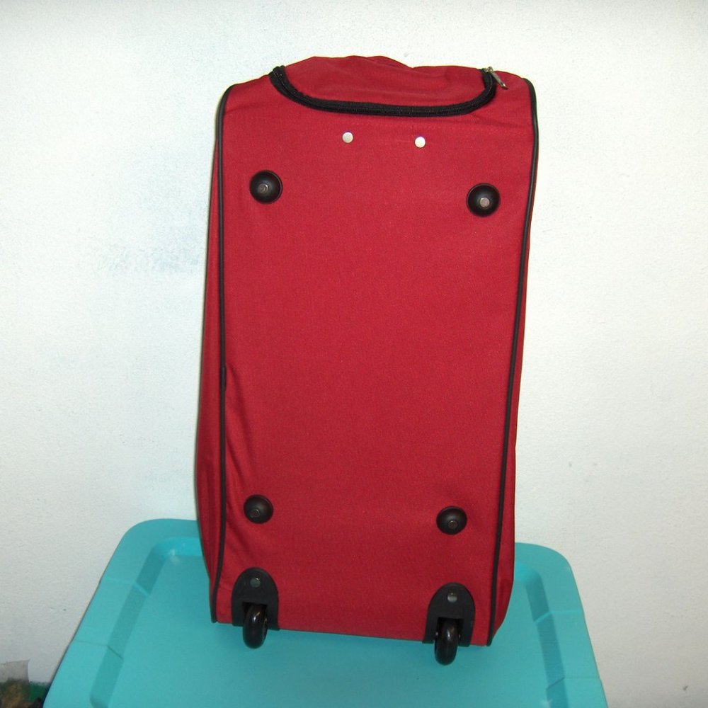American Tourister Wheeled Duffel Bag - Picture 2 of 8